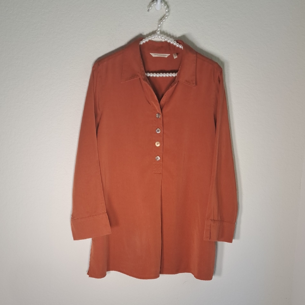 Soft Surroundings Blouse Tencel Rust Collar Size M Back Buttons 3/4 Sleeve Slits